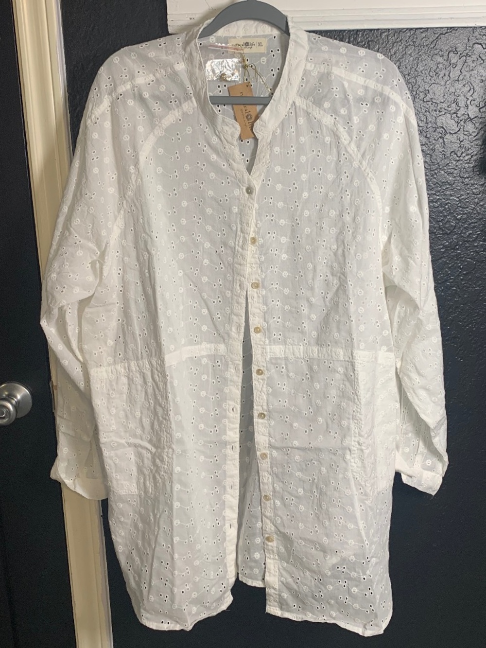 Natural Life NWT white longsleeve blouse white button up with pockets sz XL